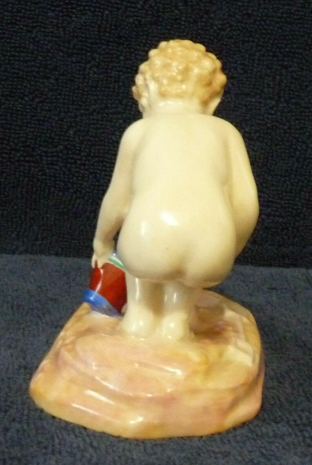 Royal Doulton figurine by Leslie Harradine 3.jpg